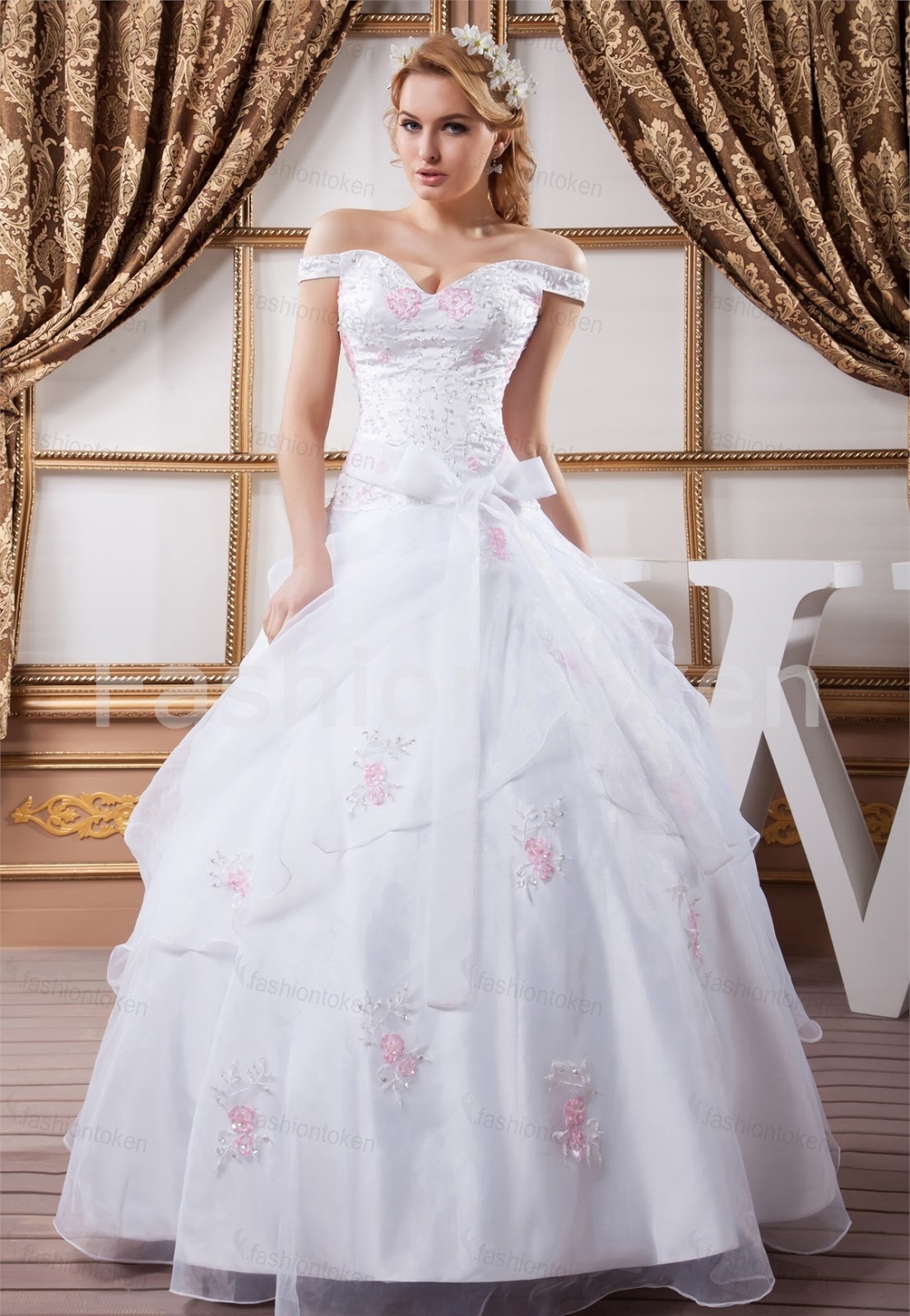 Lovely Wedding＊ ウェディングドレス - スーツ/フォーマル/ドレス